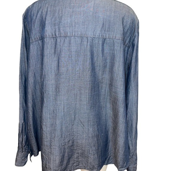 Liz Claiborne Woman Top Size 2X Blue Long Sleeve Button Up Relaxed Comfort - Picture 2 of 7
